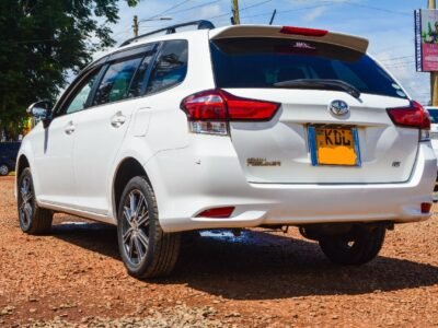 2016 Toyota Fielder