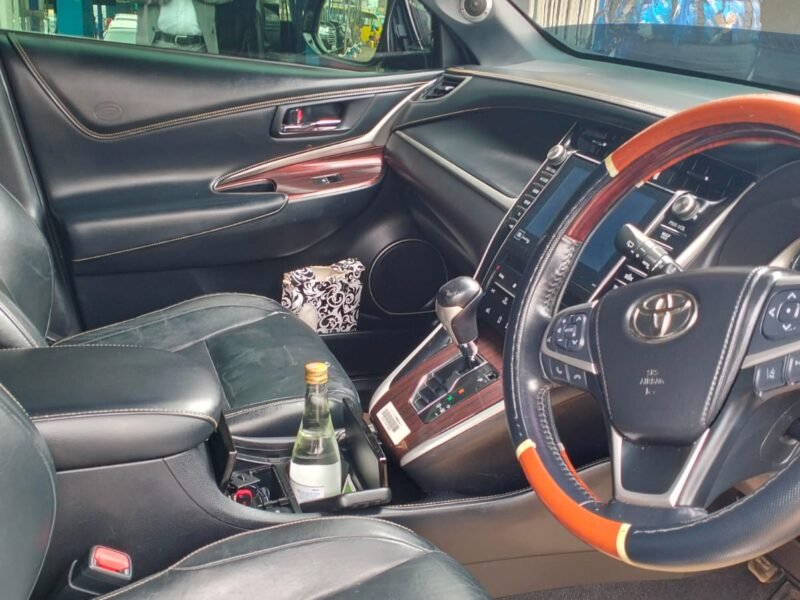 2018 TOYOTA HARRIER
