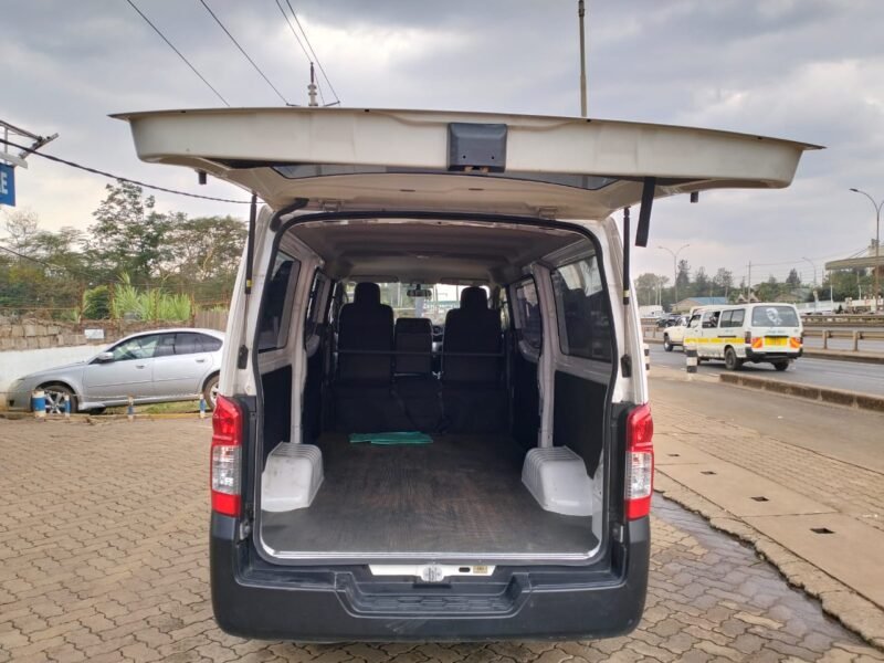 2016 NISSAN CARAVAN