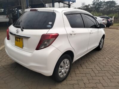 2011 TOYOTA VITZ