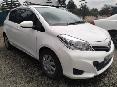 2011 TOYOTA VITZ