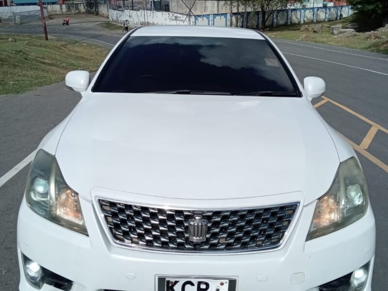 2011 Toyota Crown Athlete