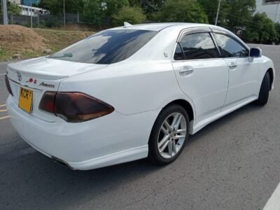 2011 Toyota Crown Athlete