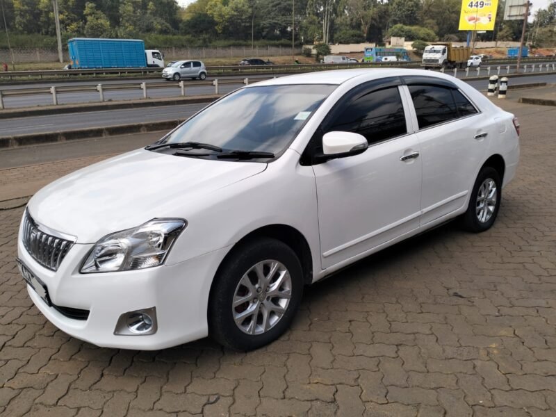 2013 TOYOTA PREMIO