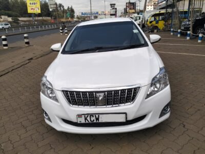 2013 TOYOTA PREMIO