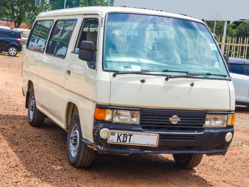 2010 NISSAN CARAVAN