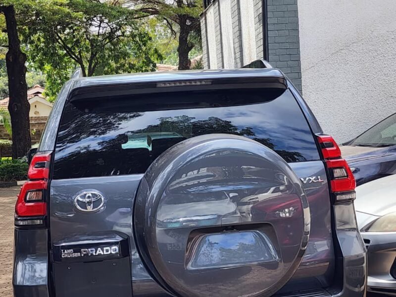 2017 Toyota Landcruiser Prado VX.L.