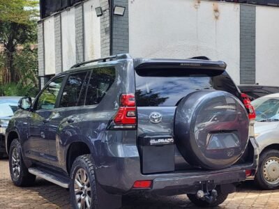 2017 Toyota Landcruiser Prado VX.L.