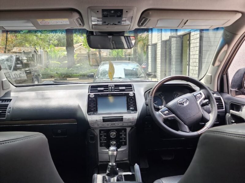2017 Toyota Landcruiser Prado VX.L.
