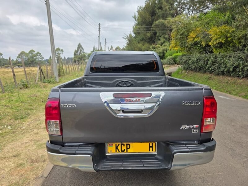 2015 Toyota hilux dcab pickup revo