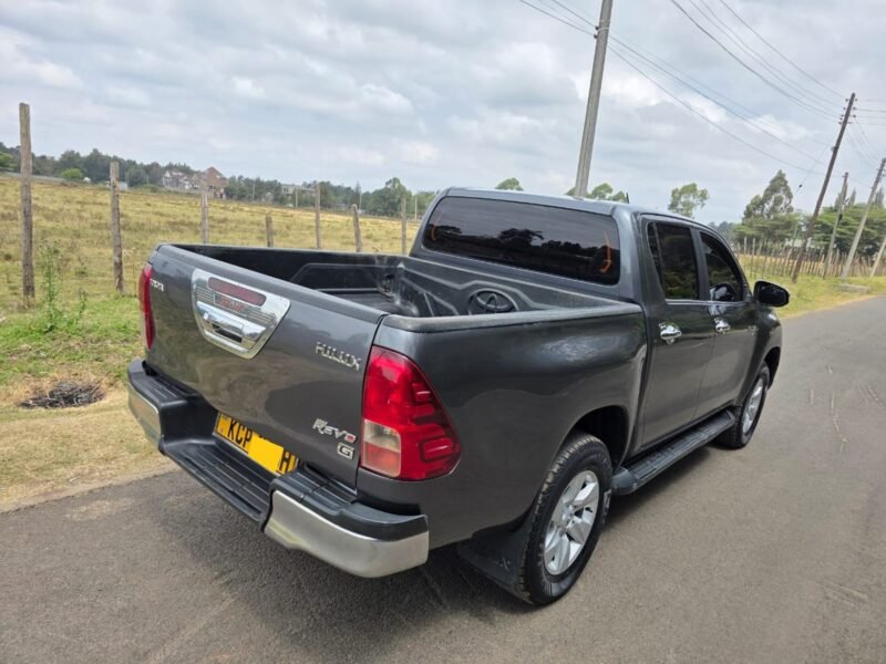 2015 Toyota hilux dcab pickup revo