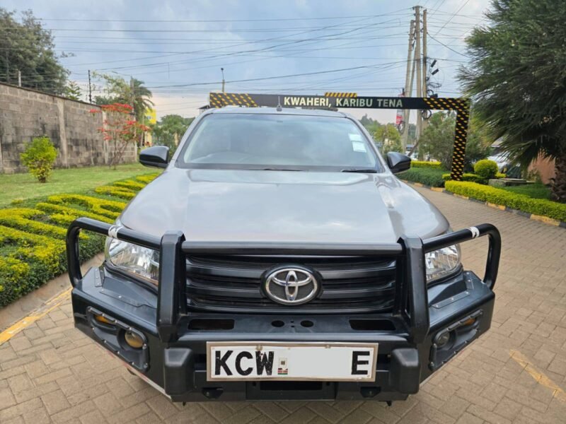2019 Toyota hilux pickup lowrider