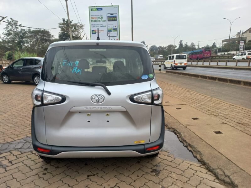 2018 TOYOTA SIENTA