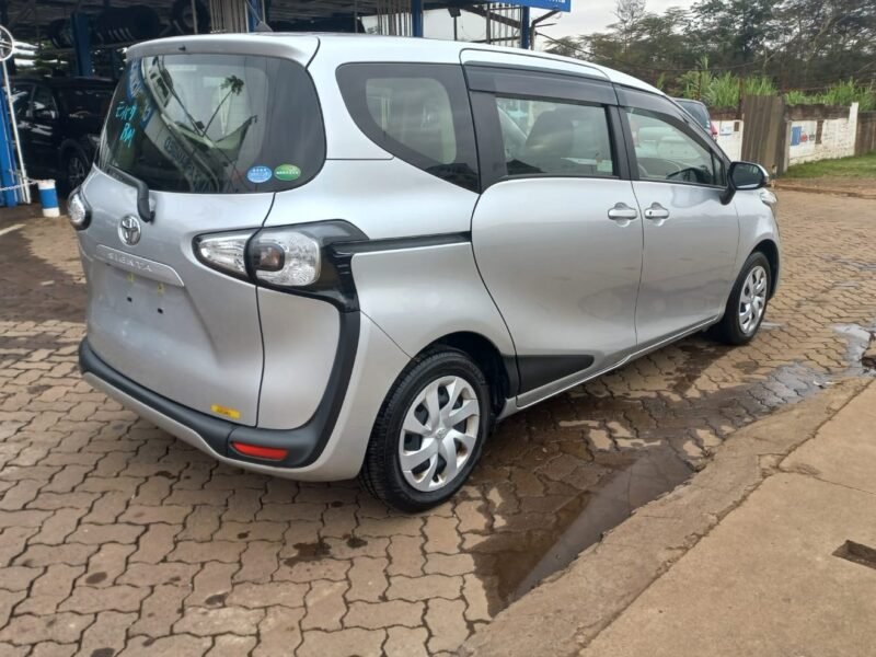 2018 TOYOTA SIENTA