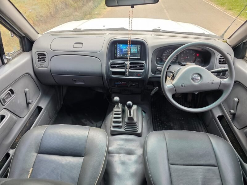 2006 Nissan hardbody