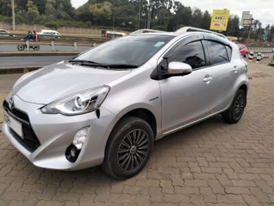 2015 TOYOTA AQUA HYBRID