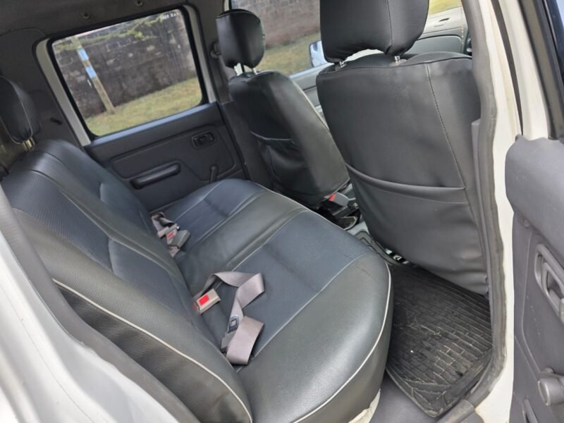 2006 Nissan hardbody