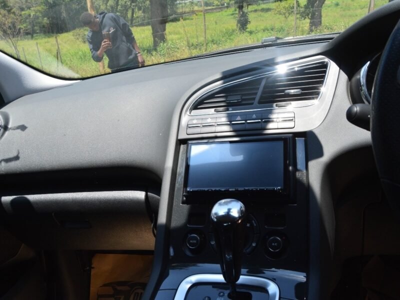 2016 Peugeot 5008