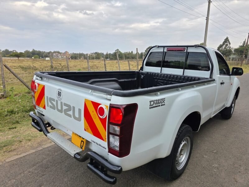 2025 Isuzu dmax pickup