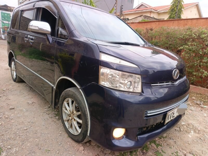 2010 Toyota Voxy
