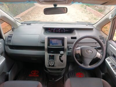 2010 Toyota Voxy
