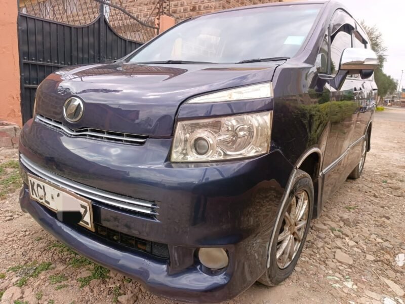 2010 Toyota Voxy