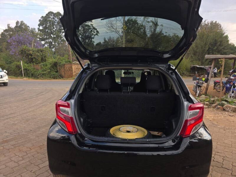 2016 Toyota Vitz