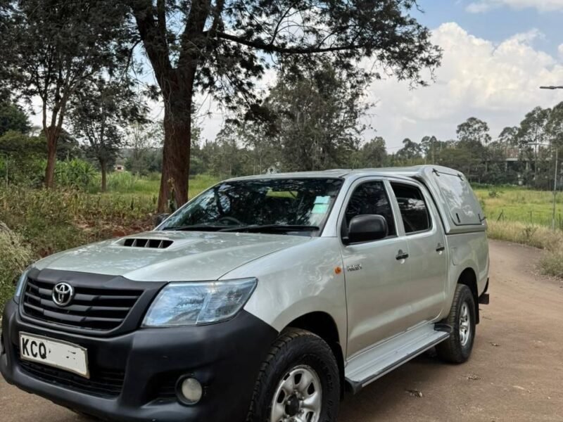 2013 Toyota Hilux DCAB 4WD