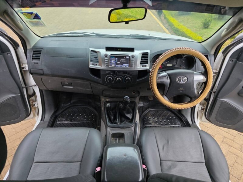 2014 Toyota hilux dcab pickup