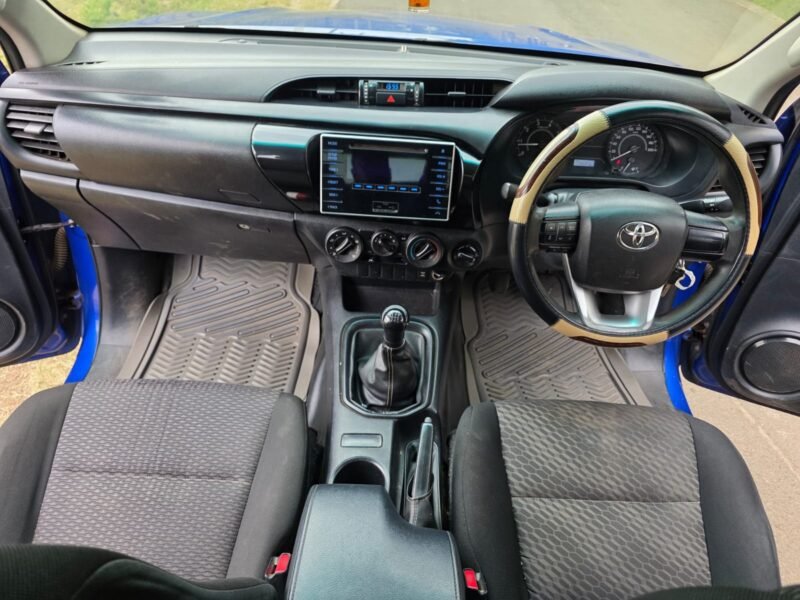 2016 Toyota hilux dcab pickup revo