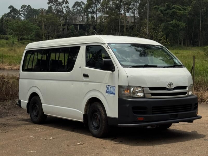 2009 TOYOTA HIACE 9L