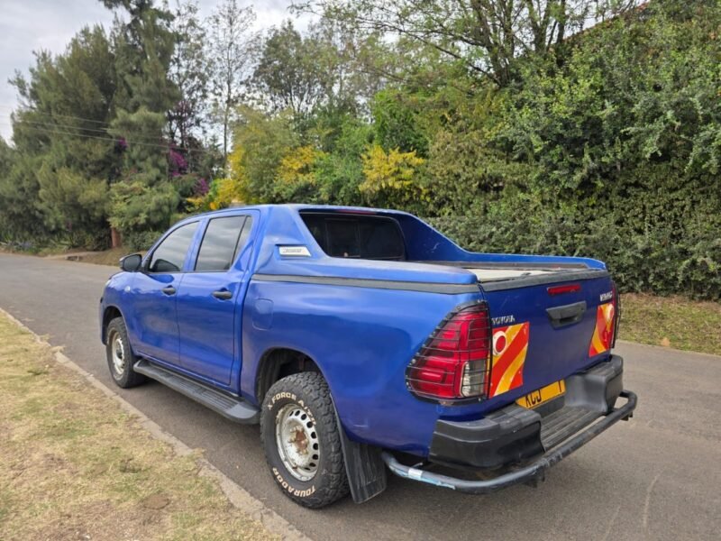 2016 Toyota hilux dcab pickup revo