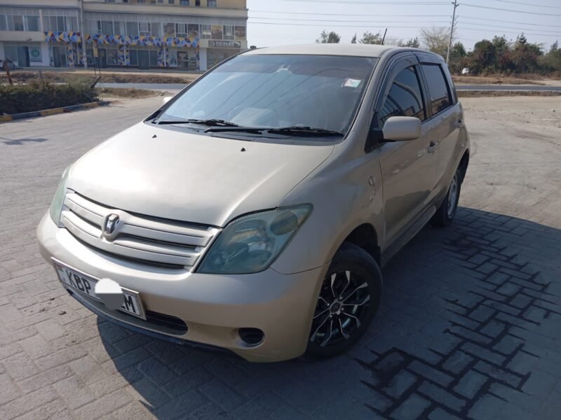 2006 Toyota IST