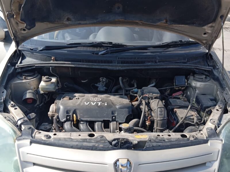 2006 Toyota IST