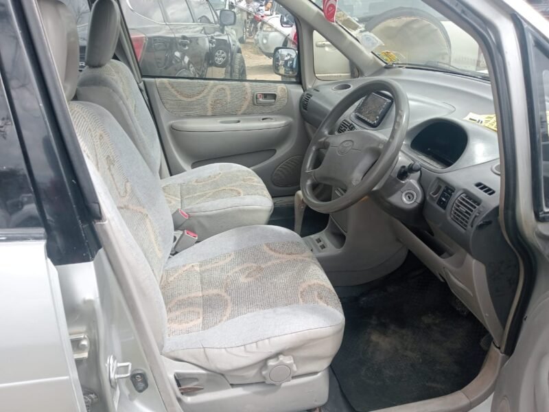 2000 Toyota Spacio