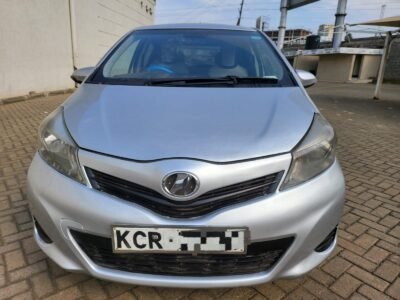2011 Toyota vitz
