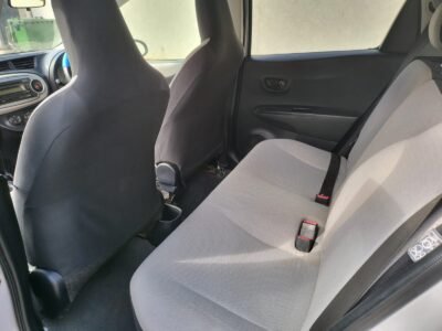2011 Toyota vitz